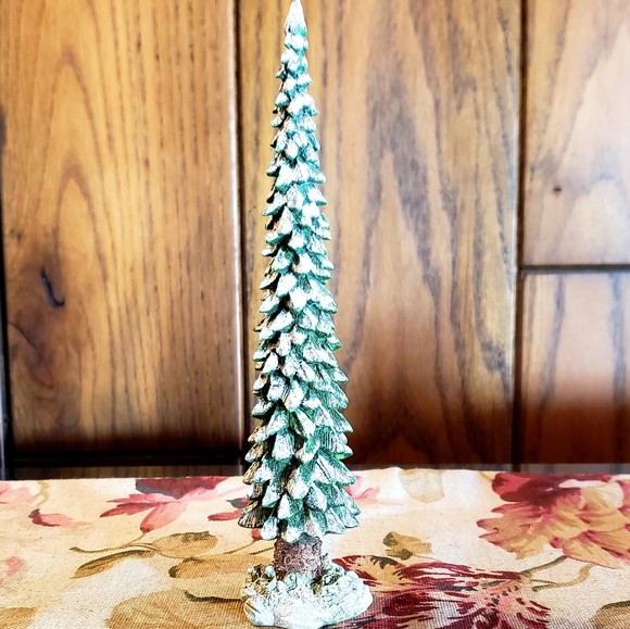 DEPARTMENT 56 - Village Accessories - Snowy Evergreens - Set of 6 - Medium - Picture 8 of 16